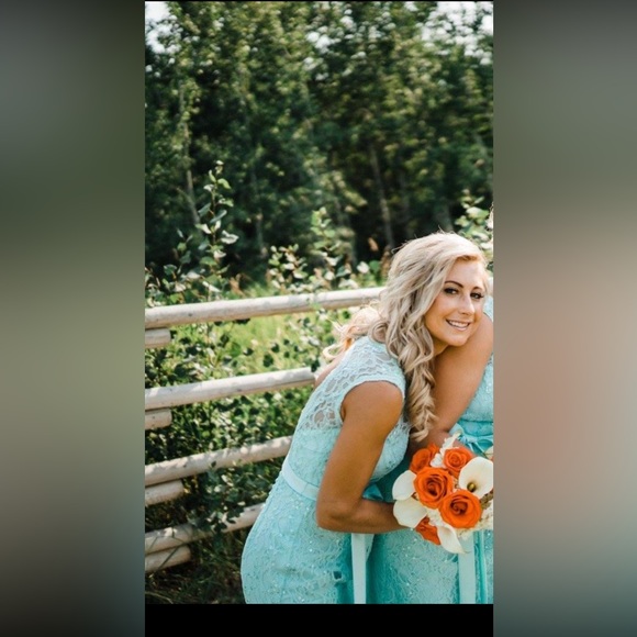 Formal bridesmaids/graduation dress. Size 6. Lace. - Picture 4 of 4